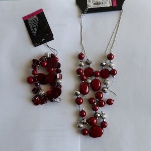Necklace and bracelet set